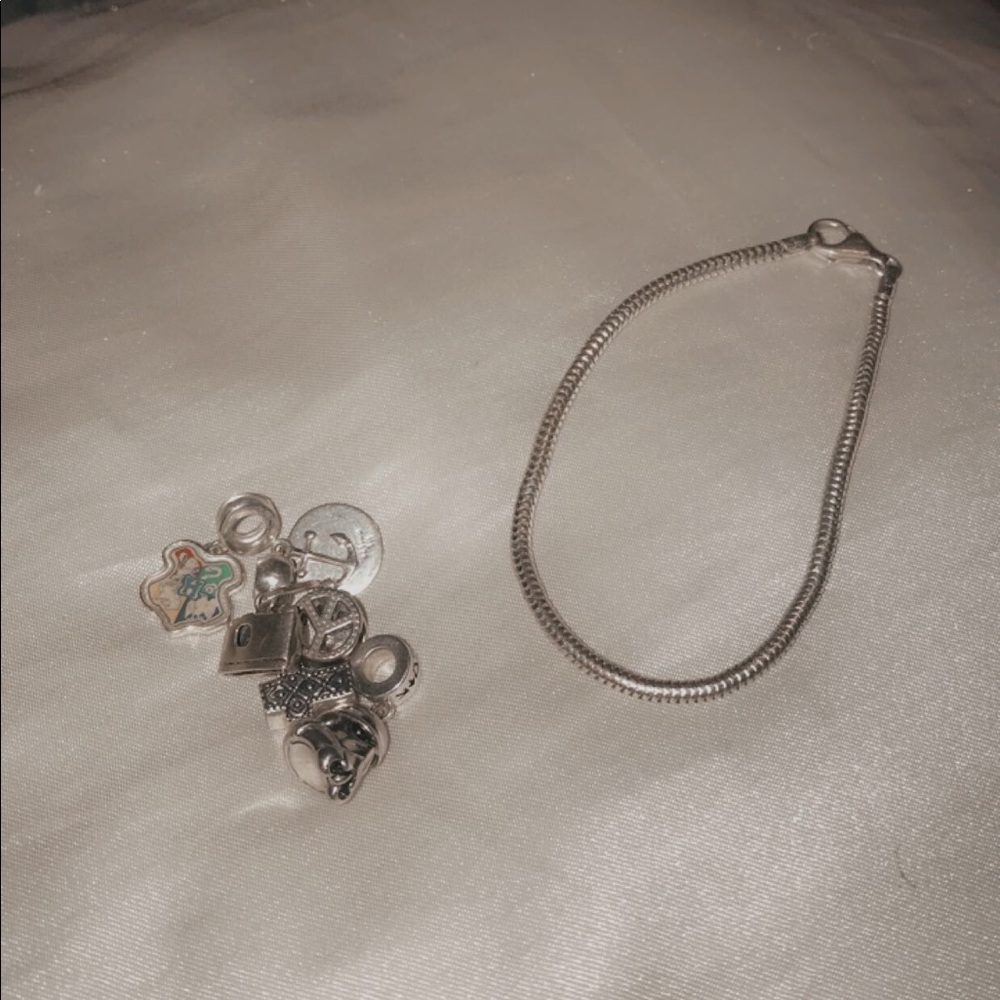 Sterling Silver bracelet + charms ✨